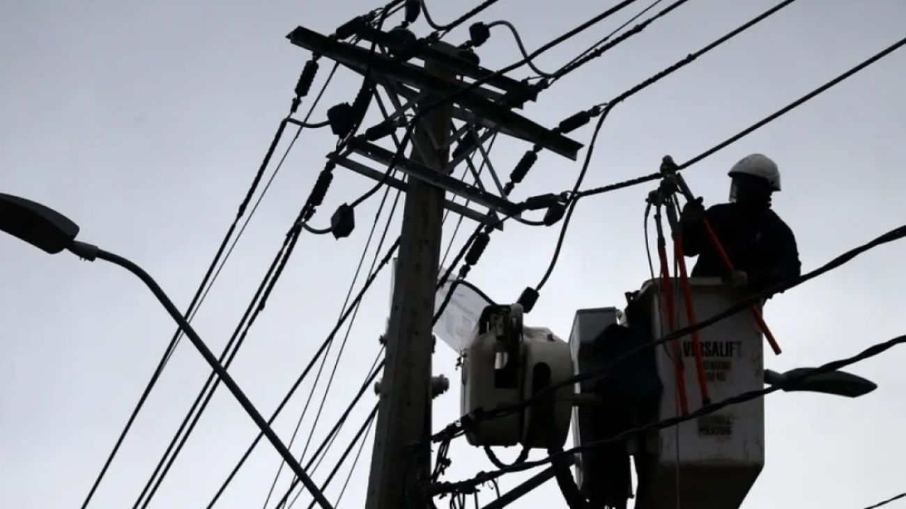 Enel compensará a 800 mil hogares por cortes de energía