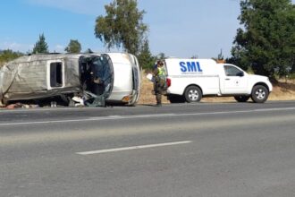 Accidente fatal en Los Ángeles: un muerto y seis heridos