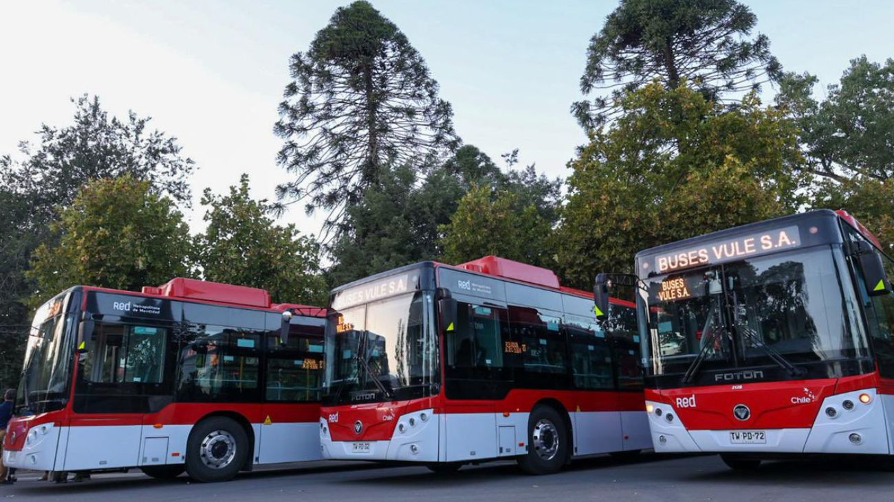 Nueva flota de buses eléctricos en Santiago revoluciona transporte urbano Nueva flota de buses eléctricos en Santiago revoluciona transporte urbano