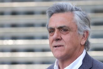 Pablo Longueira critica dirección de la derecha chilena en misa memorable