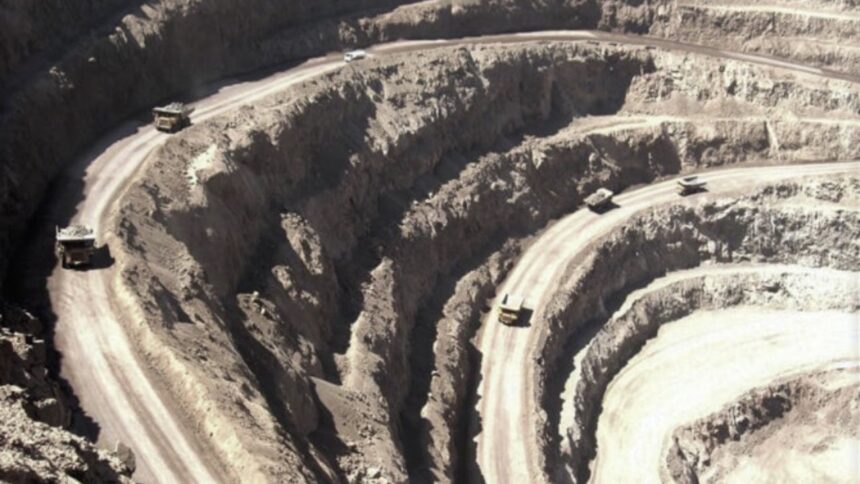 Minera HMC obtiene calificación favorable para extender operación de Minera Michilla en 21 años