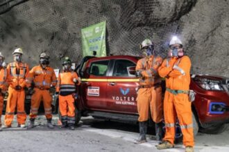 Pruebas exitosas de camioneta eléctrica en mina subterránea dan paso a la electromovilidad en Codelco