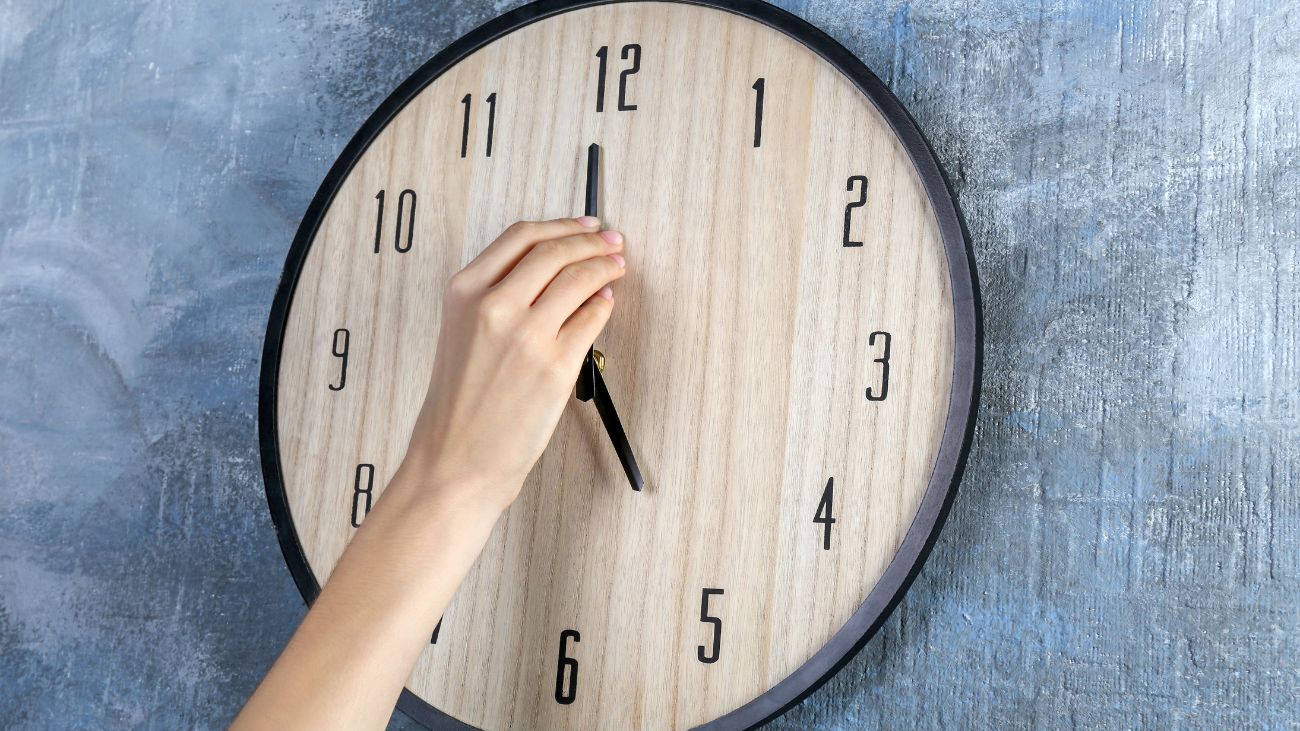 Cambio de Hora en Chile 2025: Fechas y Regiones Impactadas Cambio de Hora en Chile 2025: Fechas y Regiones Impactadas