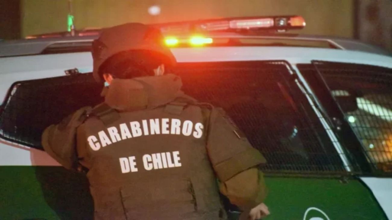 Intento de atropello a Carabineros tras robo de vehículo en Santiago Intento de atropello a Carabineros tras robo de vehículo en Santiago