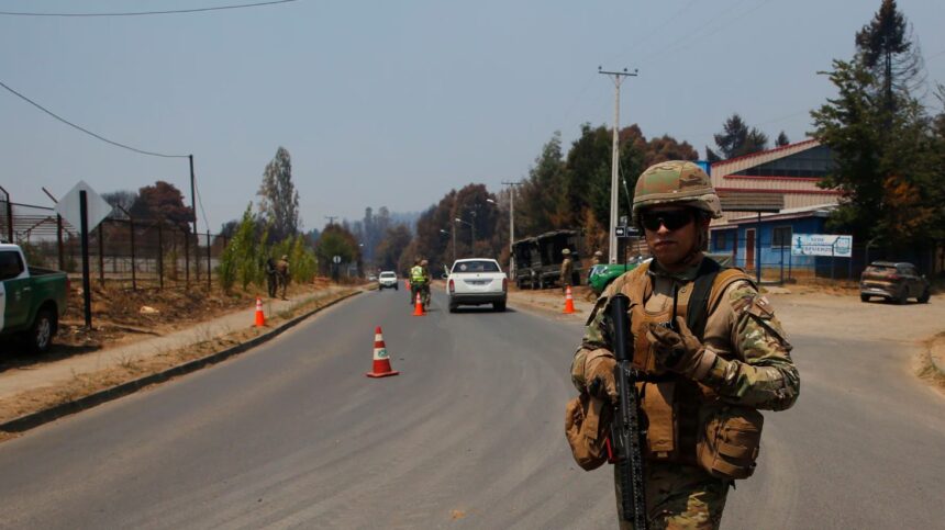Toque de queda extendido en La Araucanía por incendios forestales: Comunas afectadas