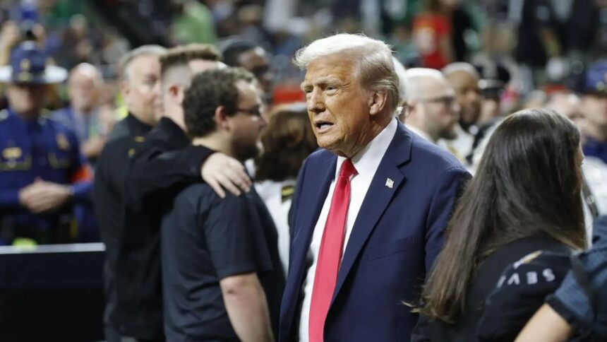 Trump marca historia al asistir al Super Bowl ¿Qué significa esto?