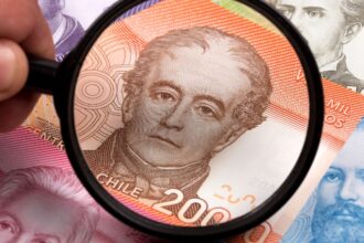 Beneficios económicos: pensiones y bonos para adultos mayores en febrero.