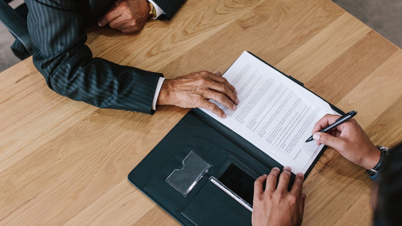 Polémica por contratos millonarios: Vínculos entre empresa y Subsecretaría de Cultura Polémica por contratos millonarios: Vínculos entre empresa y Subsecretaría de Cultura