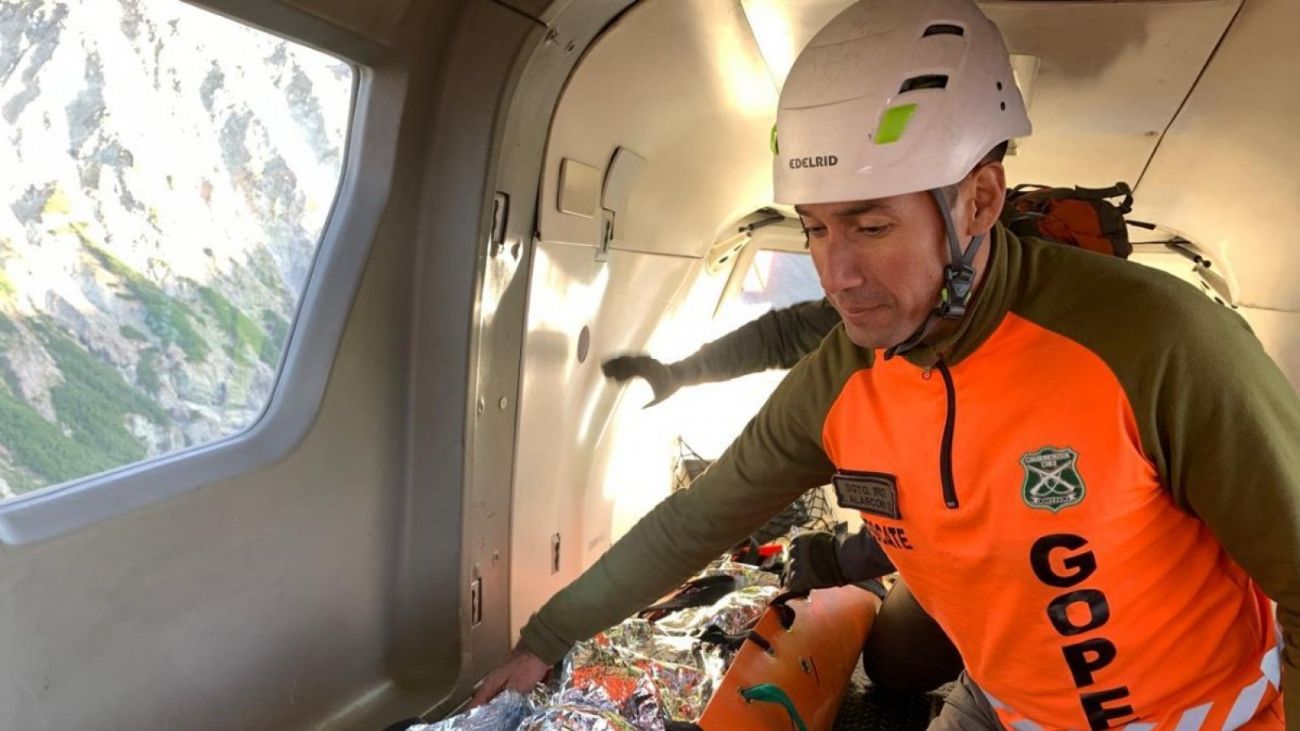Exitoso rescate de mujeres atrapadas en volcán Nevados de Chillán Exitoso rescate de mujeres atrapadas en volcán Nevados de Chillán
