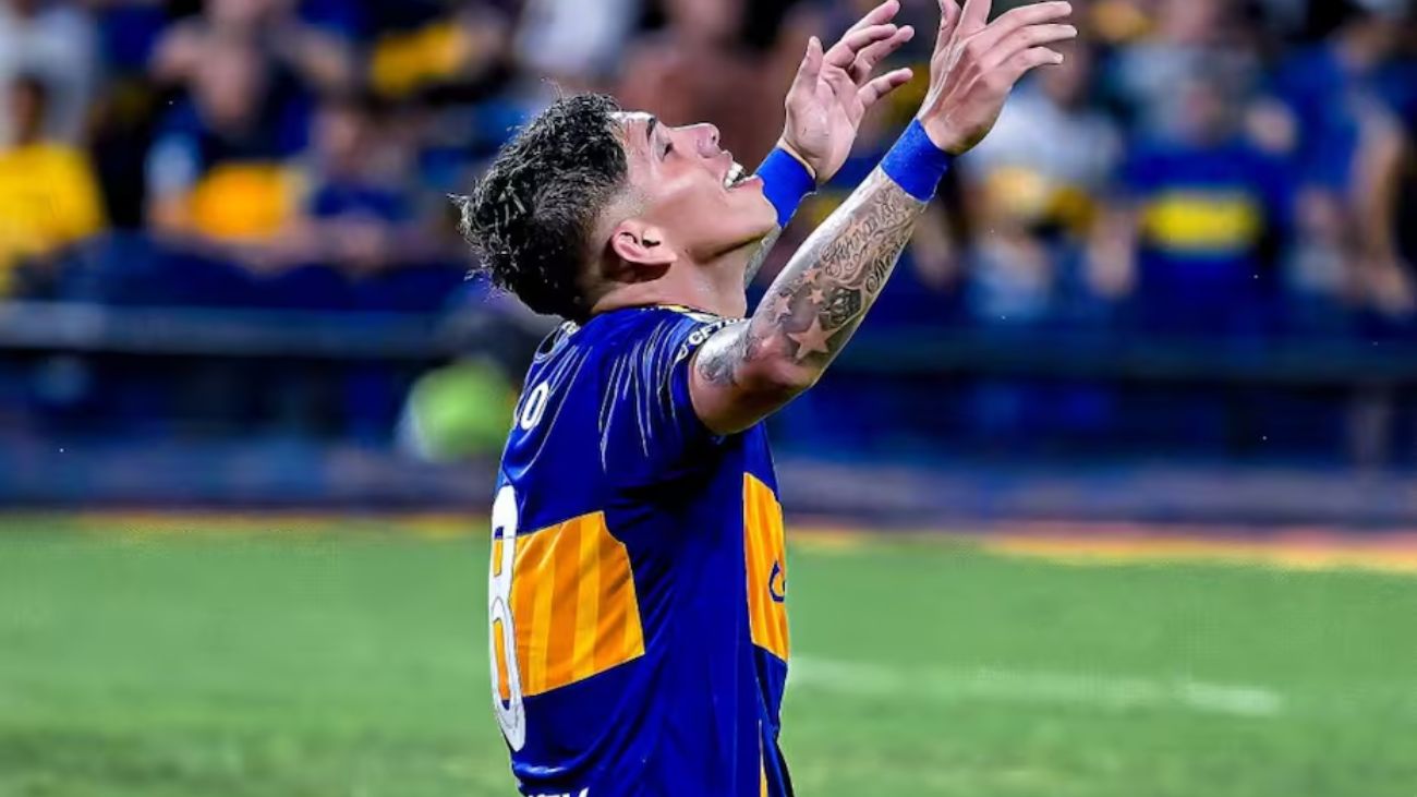 Carlos Palacios se ausenta de Boca Juniors por problemas de salud Carlos Palacios se ausenta de Boca Juniors por problemas de salud