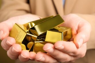 El oro alcanza su máximo histórico con un valor de $2,918.00 por onza