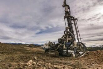 Descubrimiento de mineralización de oro de 2,4 g/t en proyecto minero Valiente