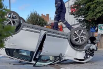 Impactante accidente de tránsito en Punta Arenas: un vehículo vuelca tras colisión