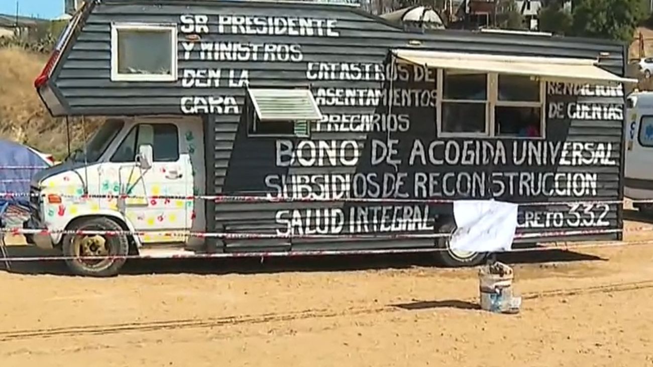 Damnificados de Viña del Mar en huelga de hambre por soluciones Damnificados de Viña del Mar en huelga de hambre por soluciones