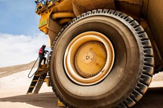 Vale y Caterpillar se asocian para desarrollar camiones de acarreo con combustible dual para reducir emisiones de CO2