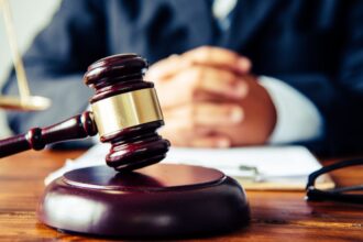 Hombre formalizado por estafa en hotel de Punta Arenas condenas previas