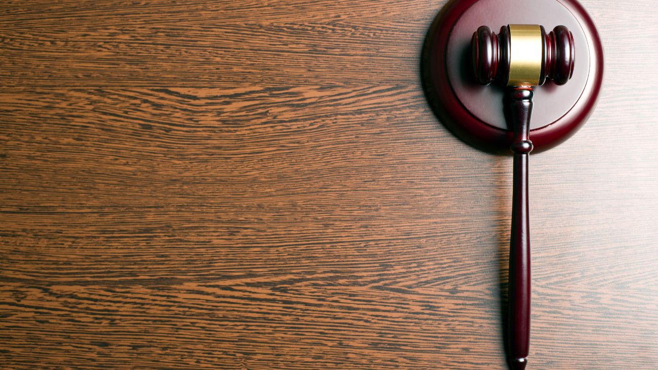 Condenado a 24 años por violar a sus hijas, uno VIH positivo Condenado a 24 años por violar a sus hijas, uno VIH positivo