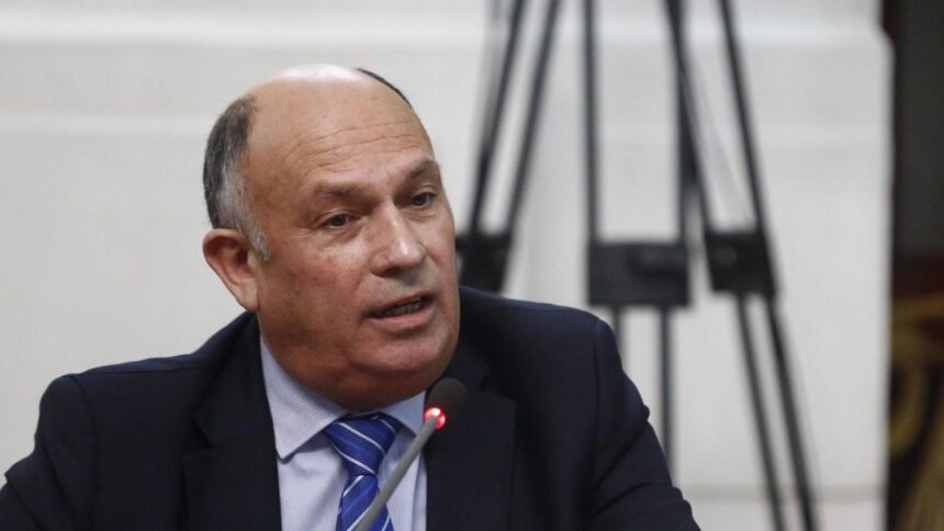 Acusan a ex delegada de Bío Bío por sobrepagos y muerte de lobos