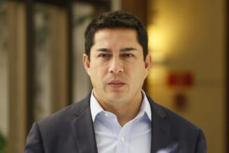 Tribunal Supremo suspende militancia de diputado RN acusado de abuso sexual