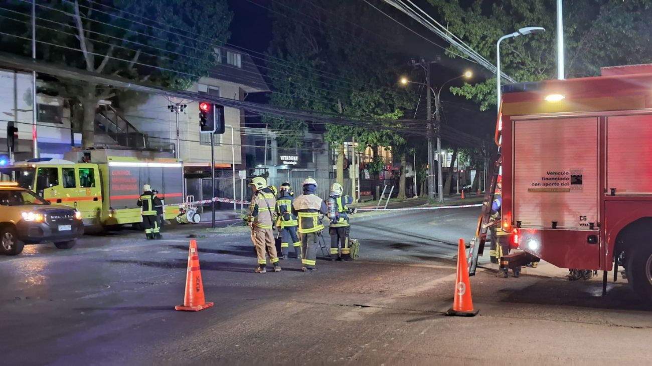 Operativo de Bomberos por materiales peligrosos en gimnasio de Concepción Operativo de Bomberos por materiales peligrosos en gimnasio de Concepción
