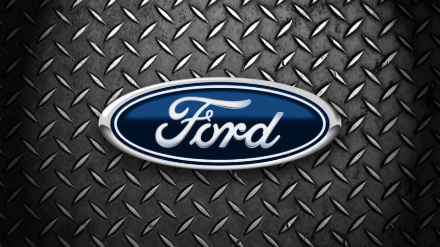 Ford replantea estrategia con coches eléctricos más pequeños y rentables