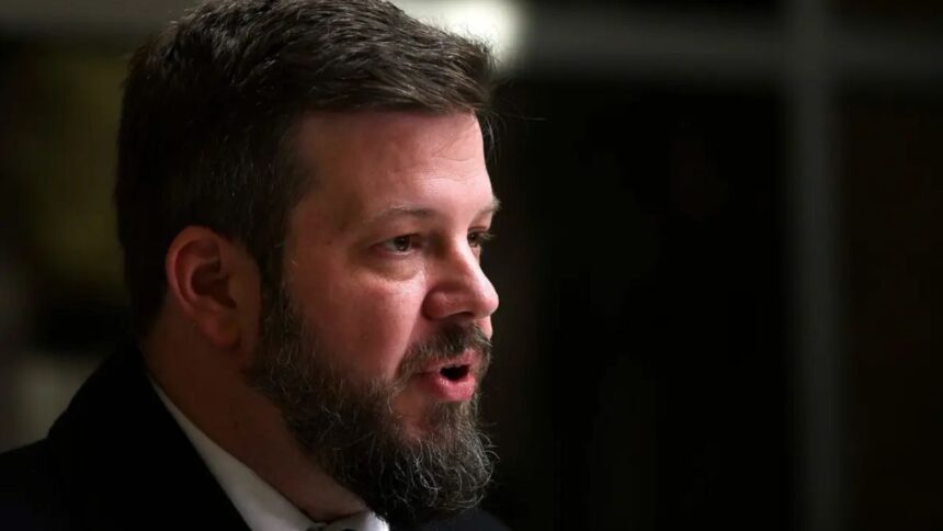 Kaiser lidera preferencias presidenciales en Chile según encuestas recientes