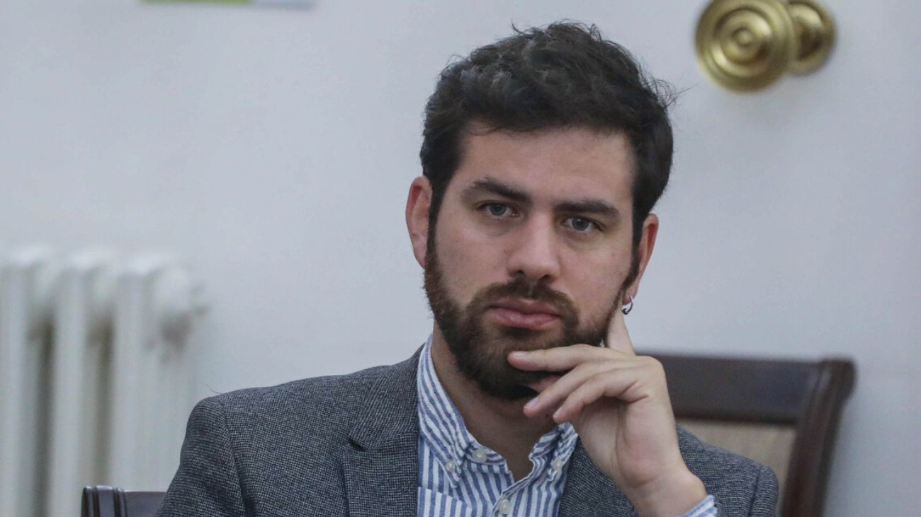 Urge suspender sueldos de parlamentarios desaforados: diputado Diego Ibáñez Urge suspender sueldos de parlamentarios desaforados: diputado Diego Ibáñez