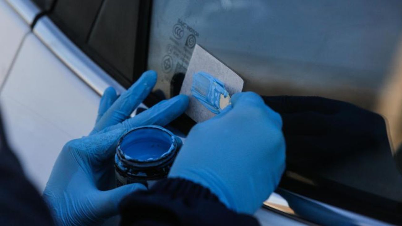 Nueva ley de tránsito: Obligatorio grabado de patentes en vehículos Nueva ley de tránsito: Obligatorio grabado de patentes en vehículos