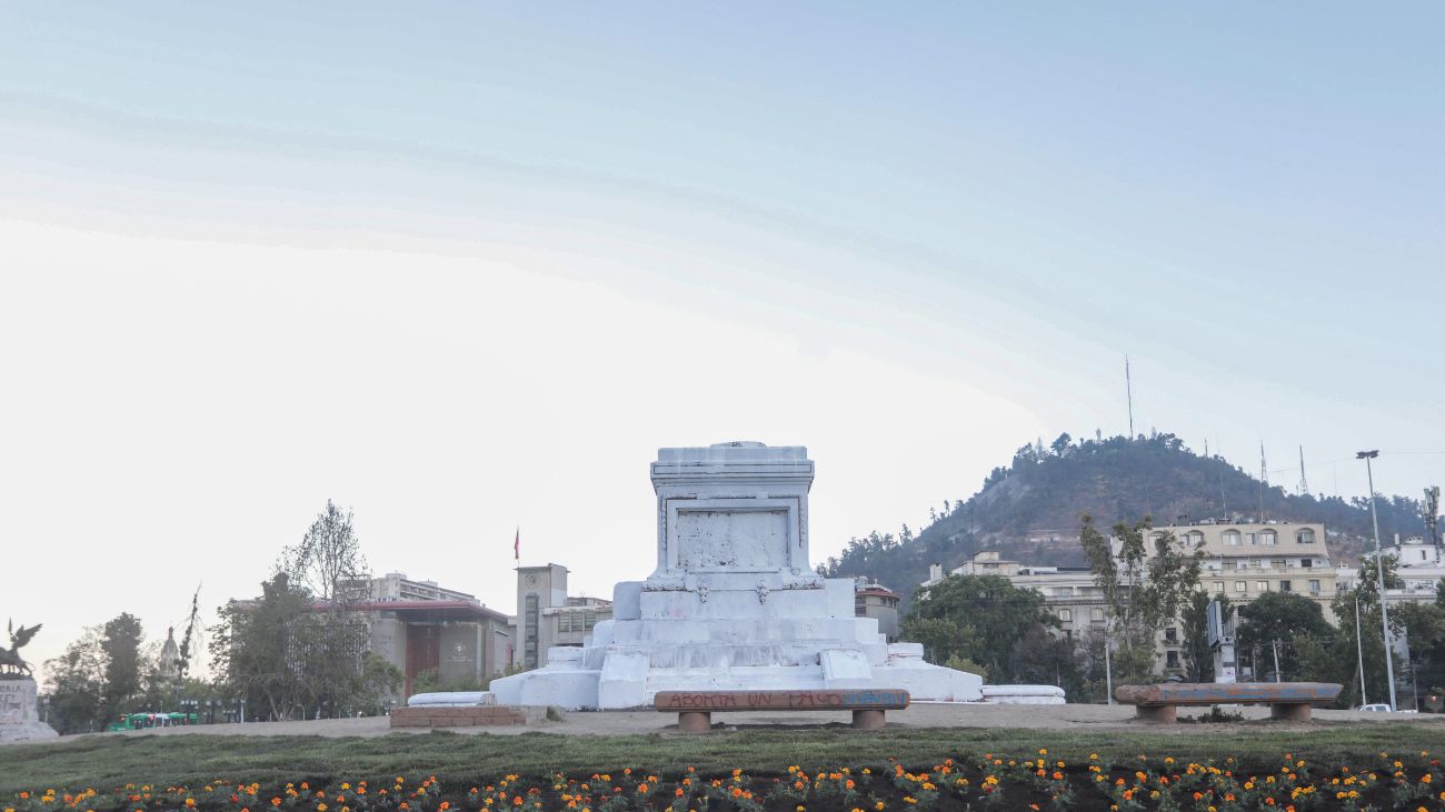 Rectificación CMN: estatua Baquedano se moverá en remodelación Eje Alameda-Providencia Rectificación CMN: estatua Baquedano se moverá en remodelación Eje Alameda-Providencia