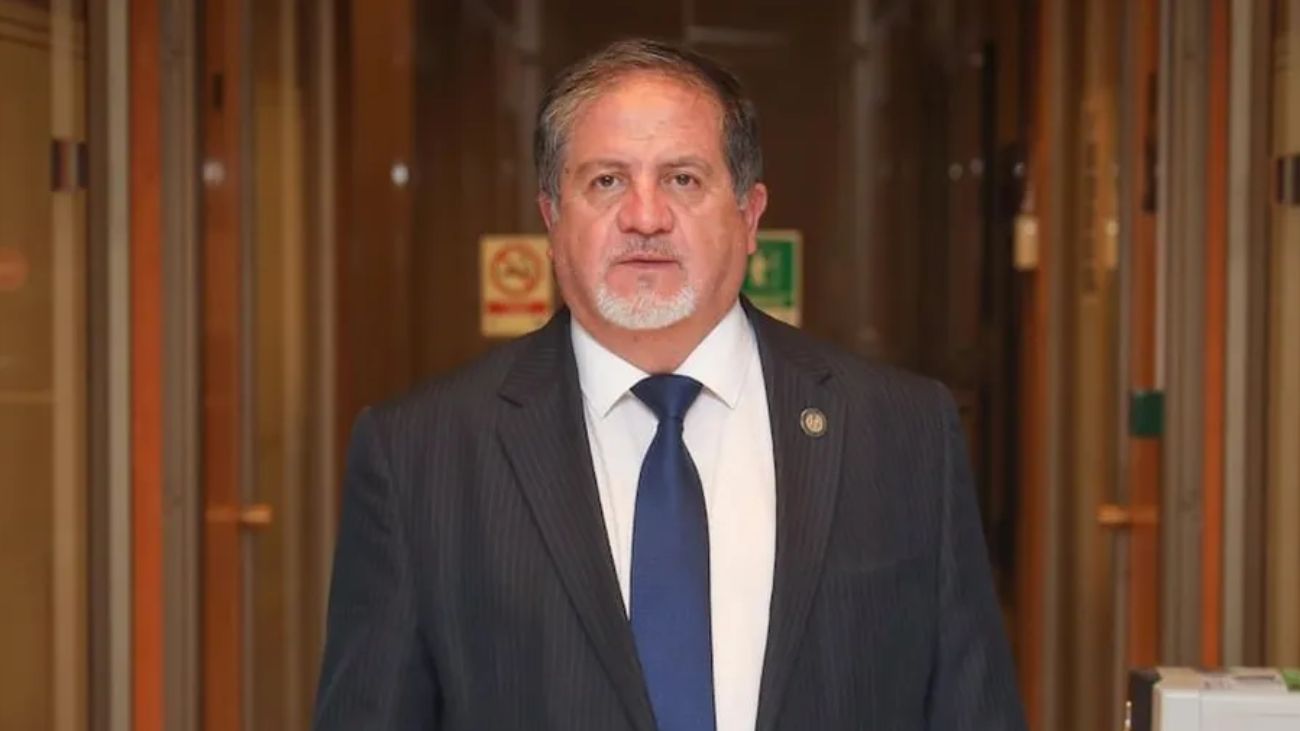 Diputados presentan requerimiento ante el Tribunal Constitucional por reforma de pensiones Diputados presentan requerimiento ante el Tribunal Constitucional por reforma de pensiones