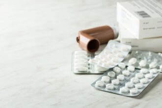 Alertas del ISP: productos farmacéuticos defectuosos en mercado chileno