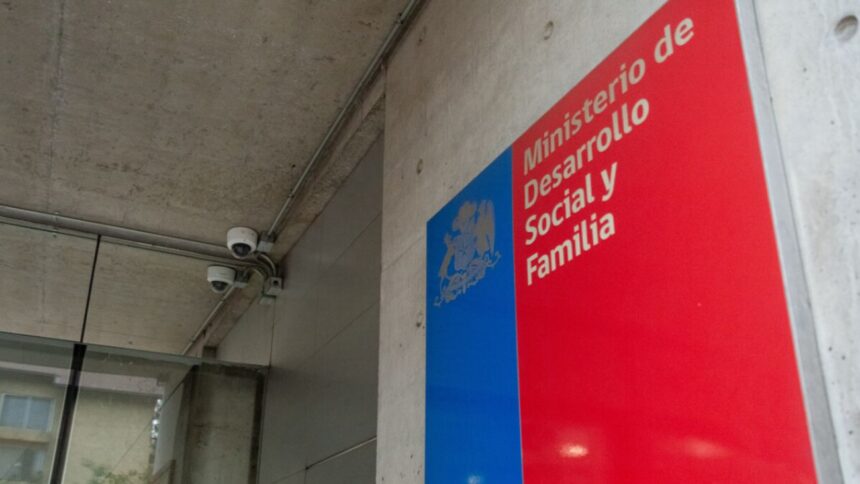 Rodrigo Baeza asume como nuevo seremi de Desarrollo Social en Los Ríos