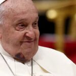 El Papa Francisco enfrenta complicaciones de salud en Roma