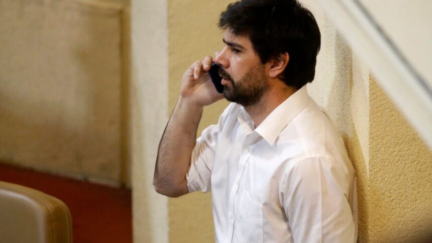 Revelan posible rol de Joaquín Lavín en gestión de Cathy Barriga