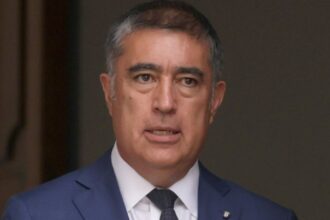 Desbordes critica piloto pistolas taser: ¿Influencia política en decisión?