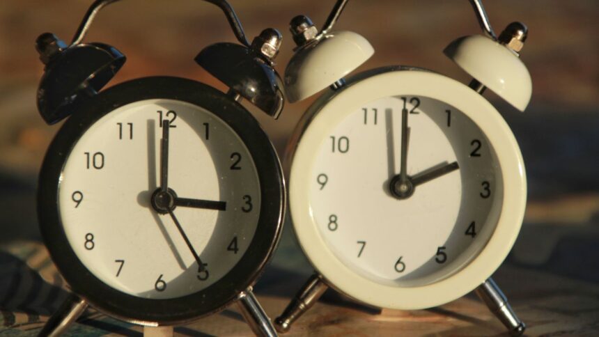 Cambio de hora en Chile: inicio del horario de invierno