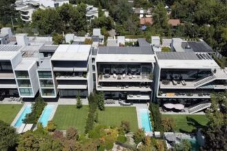 Precio mínimo de remate de casa de los Sauer cuestionado en Las Condes