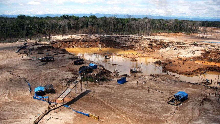 Mineros ilegales amenazan proyectos de remediación ambiental en Perú, revela gerente de AMSAC