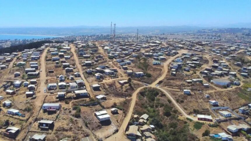 Crisis en Valparaíso: desalojo de megatoma en Cerro Centinela el 27 de febrero
