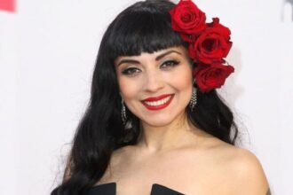 Mon Laferte: polémica en exposición y revelación de experiencias personales