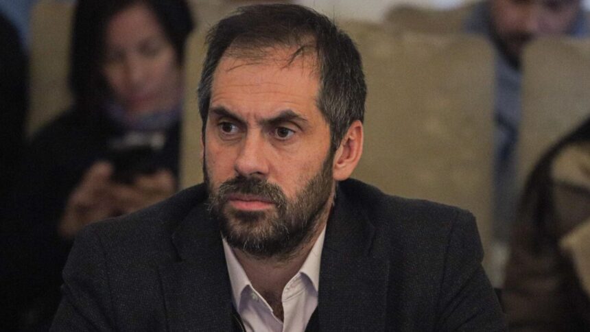 Polémico "Fake News" sobre traspaso de fondos del litio: ministro responde acusaciones