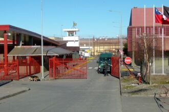 Agresión a gendarmes en cárcel de Puerto Montt: Dos reclusas detenidas