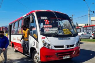 Conductores de microbuses en La Araucanía sorprendidos por aumento del pasaje
