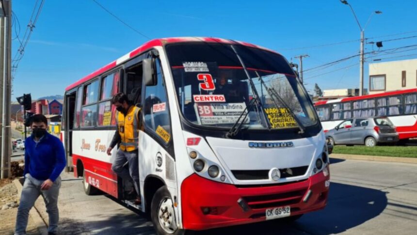 Conductores de microbuses en La Araucanía sorprendidos por aumento del pasaje