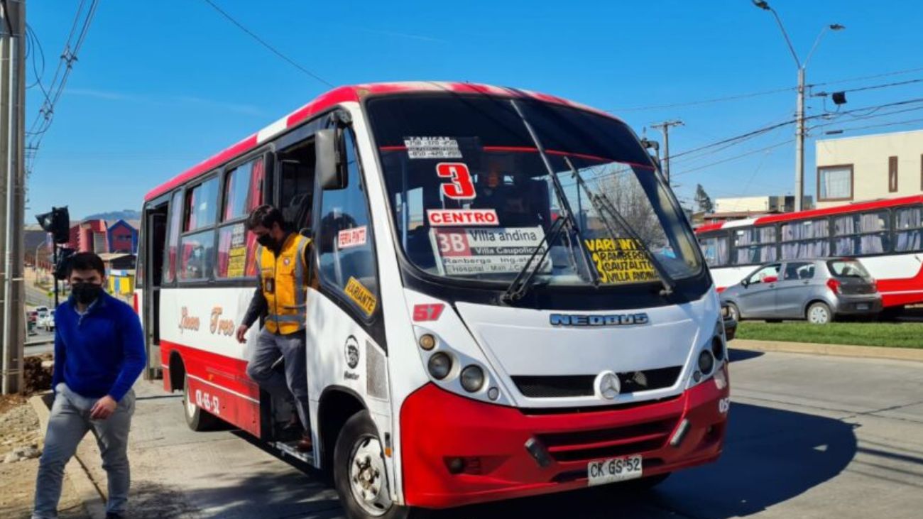 Conductores de microbuses en La Araucanía sorprendidos por aumento del pasaje Conductores de microbuses en La Araucanía sorprendidos por aumento del pasaje