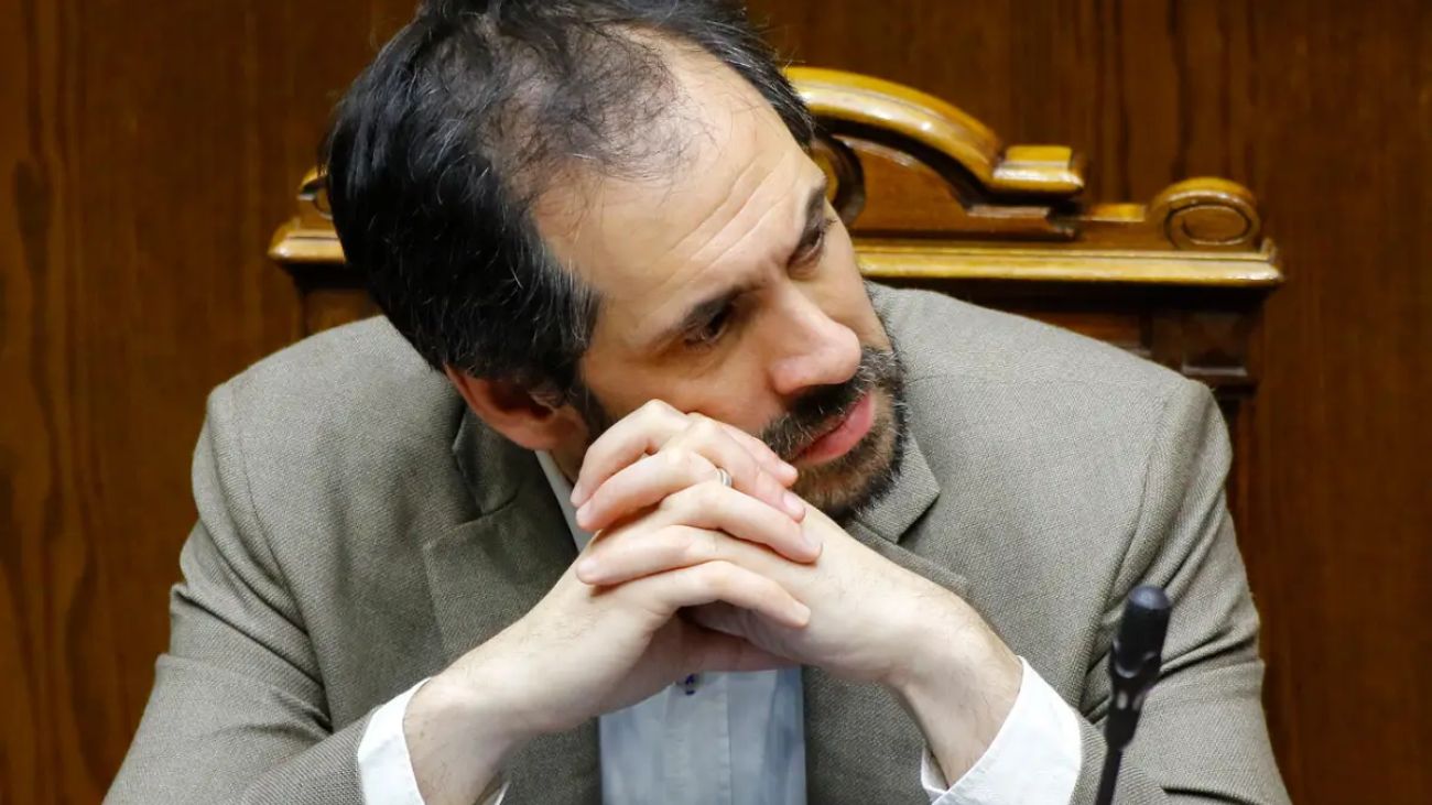 Ministro de Economía defiende traspasos de dinero entre Corfo Ministro de Economía defiende traspasos de dinero entre Corfo