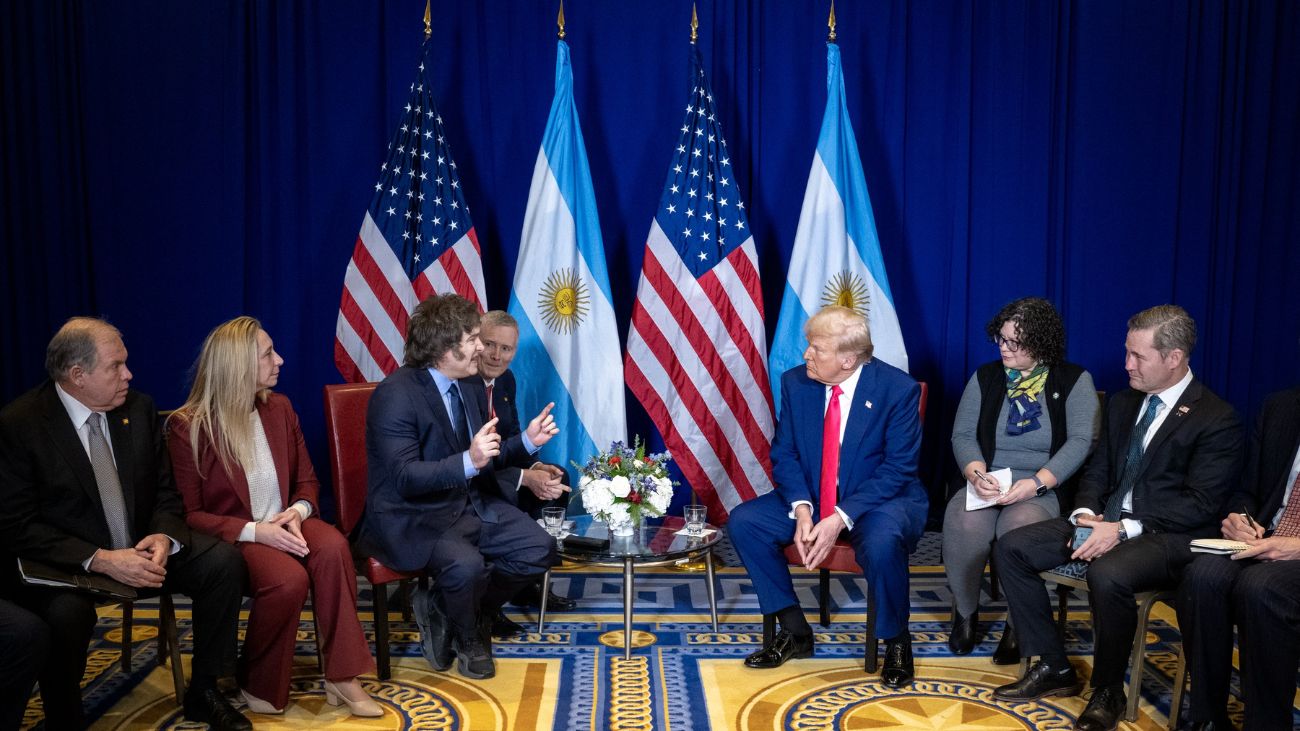 Javier Milei y Donald Trump prometen cooperación económica y aranceles recíprocos Javier Milei y Donald Trump prometen cooperación económica y aranceles recíprocos