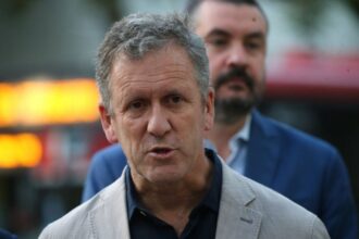 Desvío del vuelo del ministro de Transportes a Chiloé