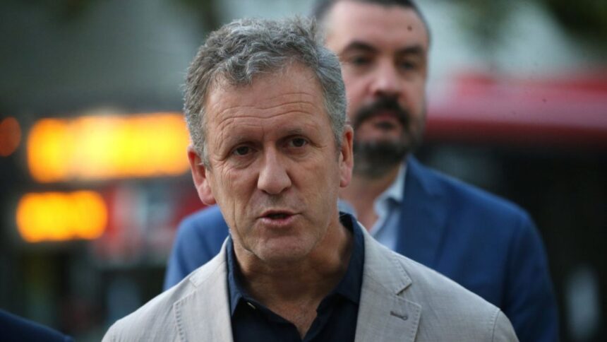 Desvío del vuelo del ministro de Transportes a Chiloé