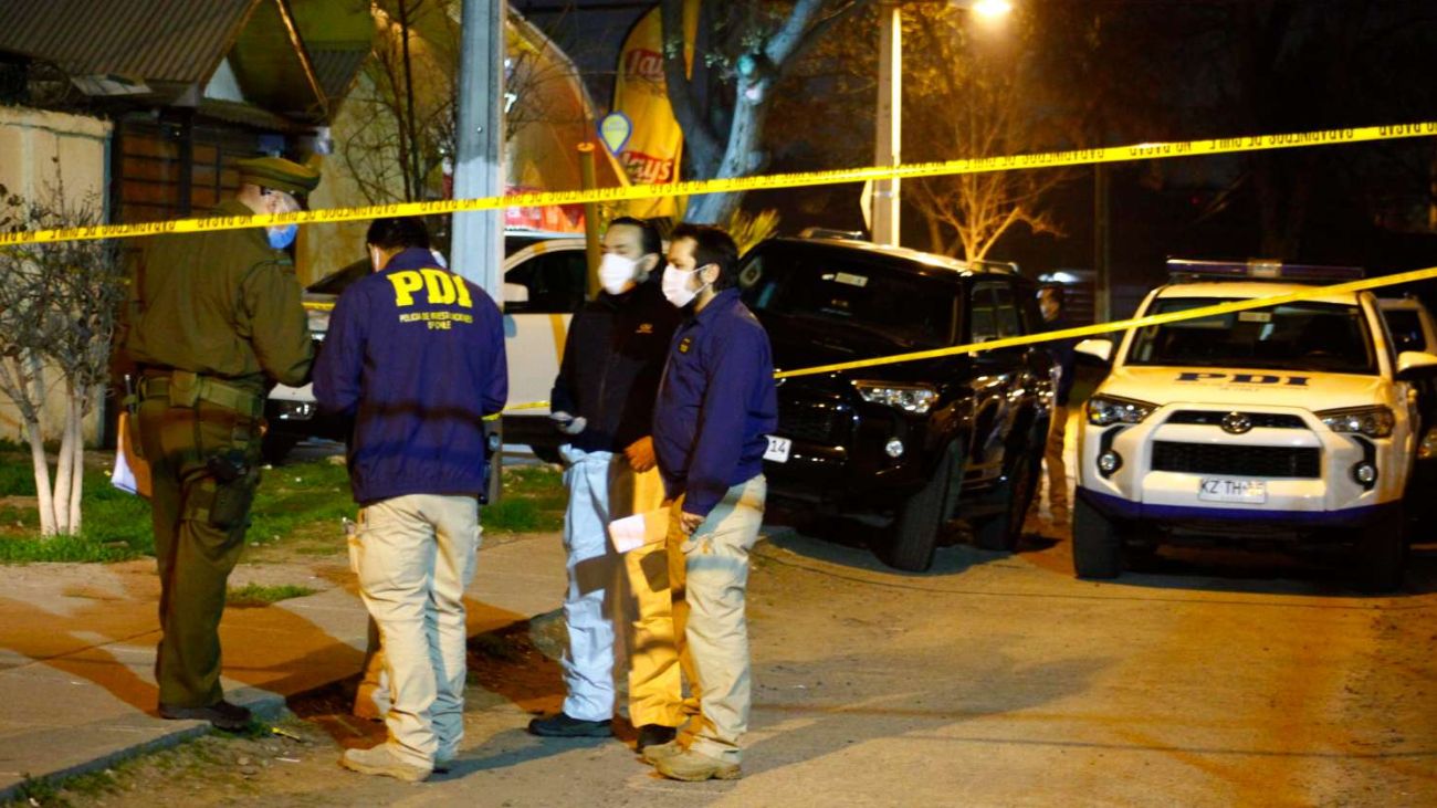 Triple homicidio en Renca: Tres personas asesinadas a tiros en vía pública Triple homicidio en Renca: Tres personas asesinadas a tiros en vía pública